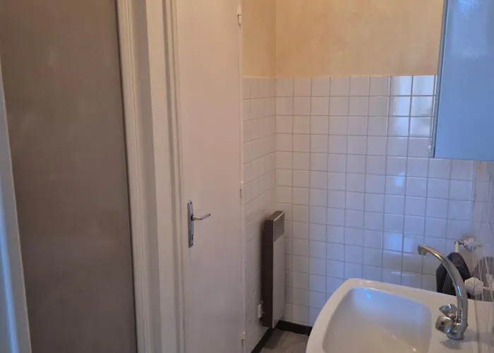 Du Centre Bed & Breakfast 3*