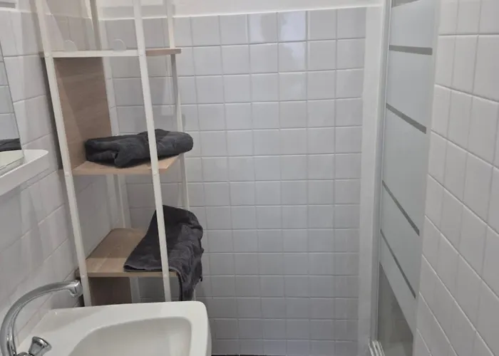 Du Centre Bed & Breakfast 3*